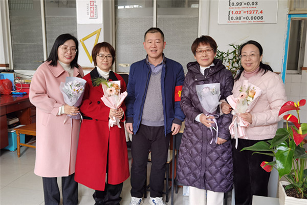 汽车工程学院工会开展庆祝“三八”妇女节活动3_副本.jpg