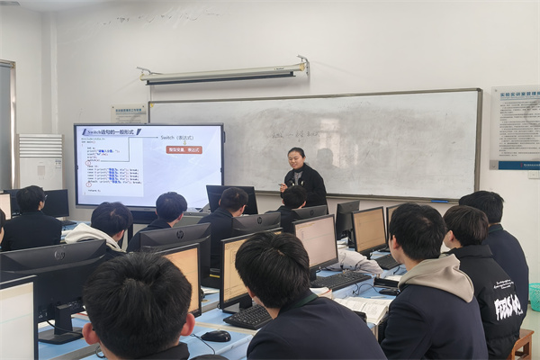 上课4.jpg