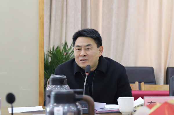 校长李辉发言.jpg
