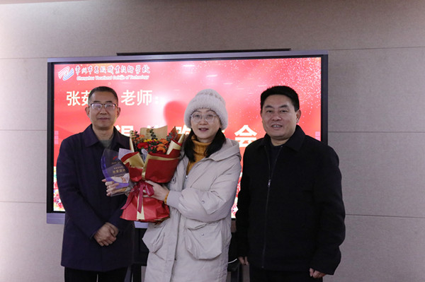 退休教师合影2.jpg